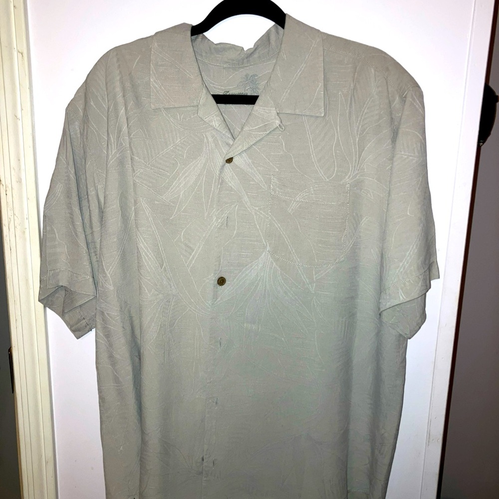Tommy Bahama button up polo , 100% silk , embroidered, XL